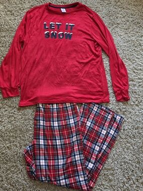 Mens Red 'Let It Snow' Holiday Pajama Set Large